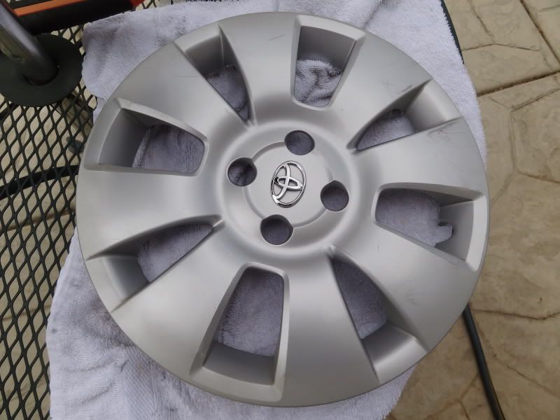 FS 07 OEM Yaris hubcaps 20 obo SoCal Toyota Yaris Forums Ultimate